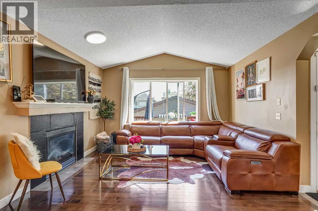 63 Everglen Rise Sw, Calgary, Alberta  T2Y 4Z4 - Photo 15 - A2348044