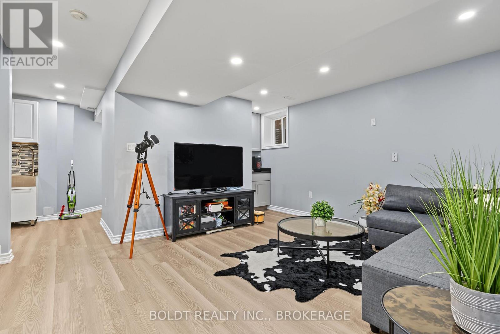 17 Valridge Drive, Hamilton (Ancaster), Ontario  L9G 4Y5 - Photo 31 - X13831854