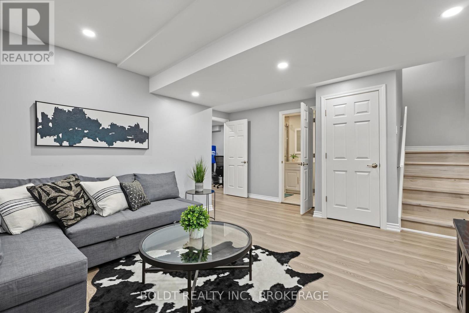 17 Valridge Drive, Hamilton (Ancaster), Ontario  L9G 4Y5 - Photo 32 - X13831854