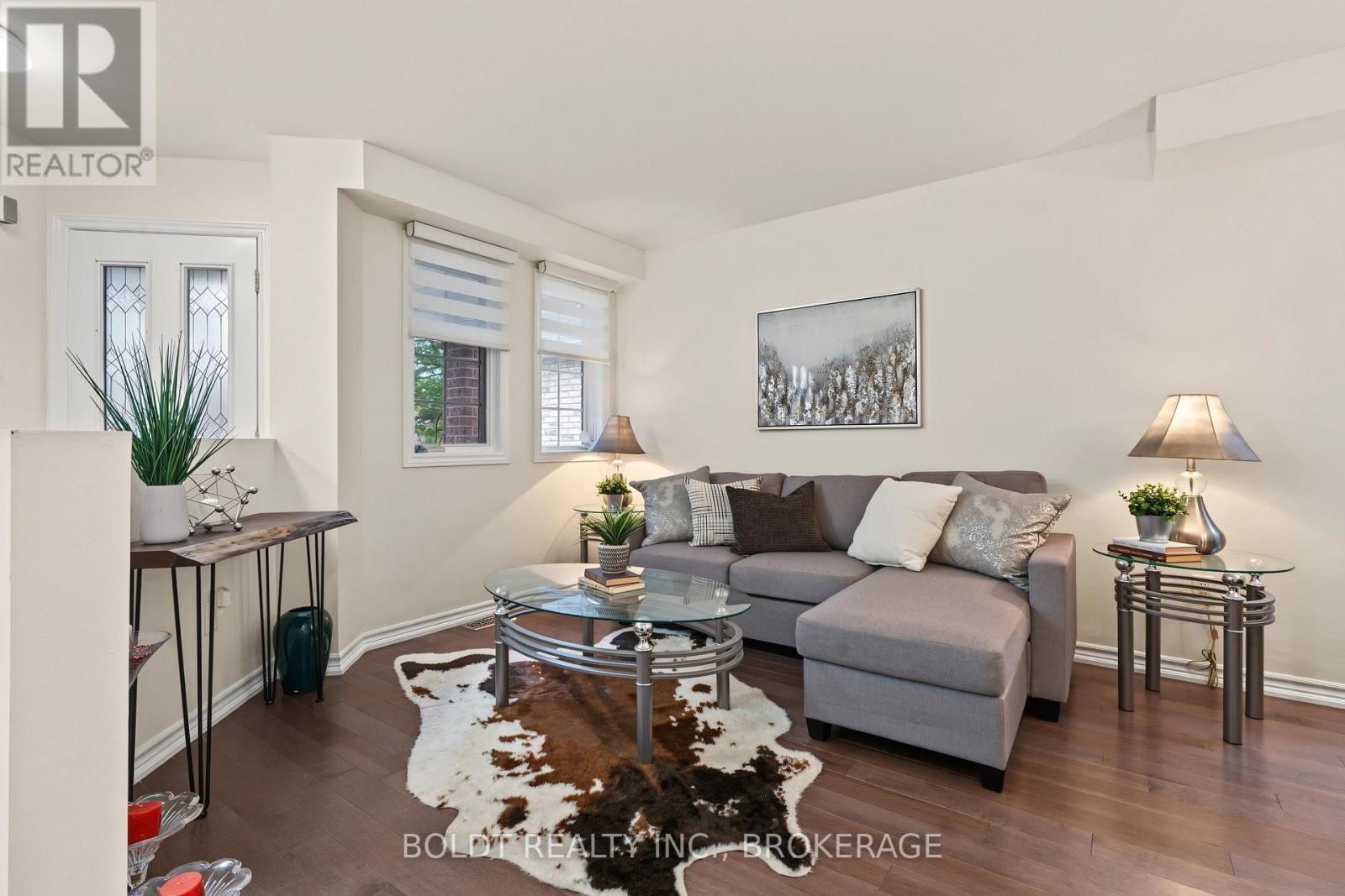 17 Valridge Drive, Hamilton (Ancaster), Ontario  L9G 4Y5 - Photo 7 - X13831854