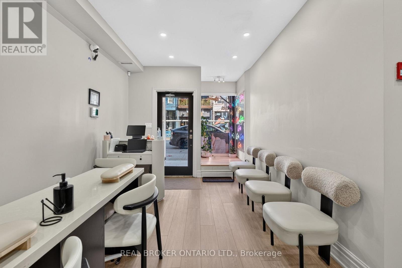 803 Dundas Street W, Toronto, Ontario  M6J 1V2 - Photo 17 - C13831850