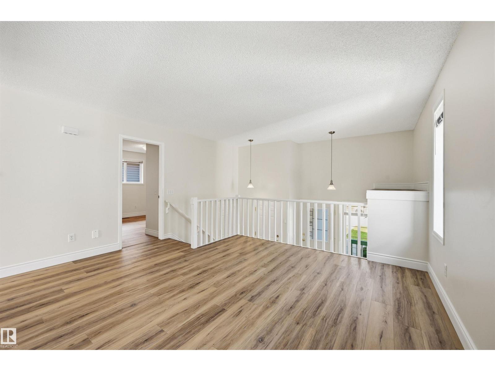11615 8 Av Nw, Edmonton, Alberta  T6J 6Z8 - Photo 8 - E4510565