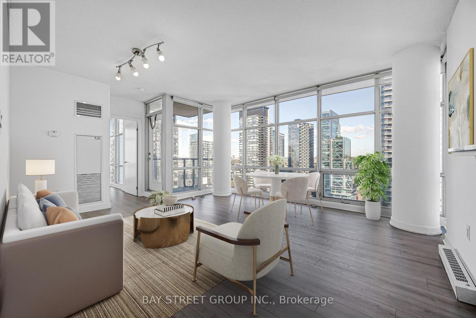 3703 - 35 Mariner Terrace, Toronto, Ontario  M5V 3V9 - Photo 2 - C13821958
