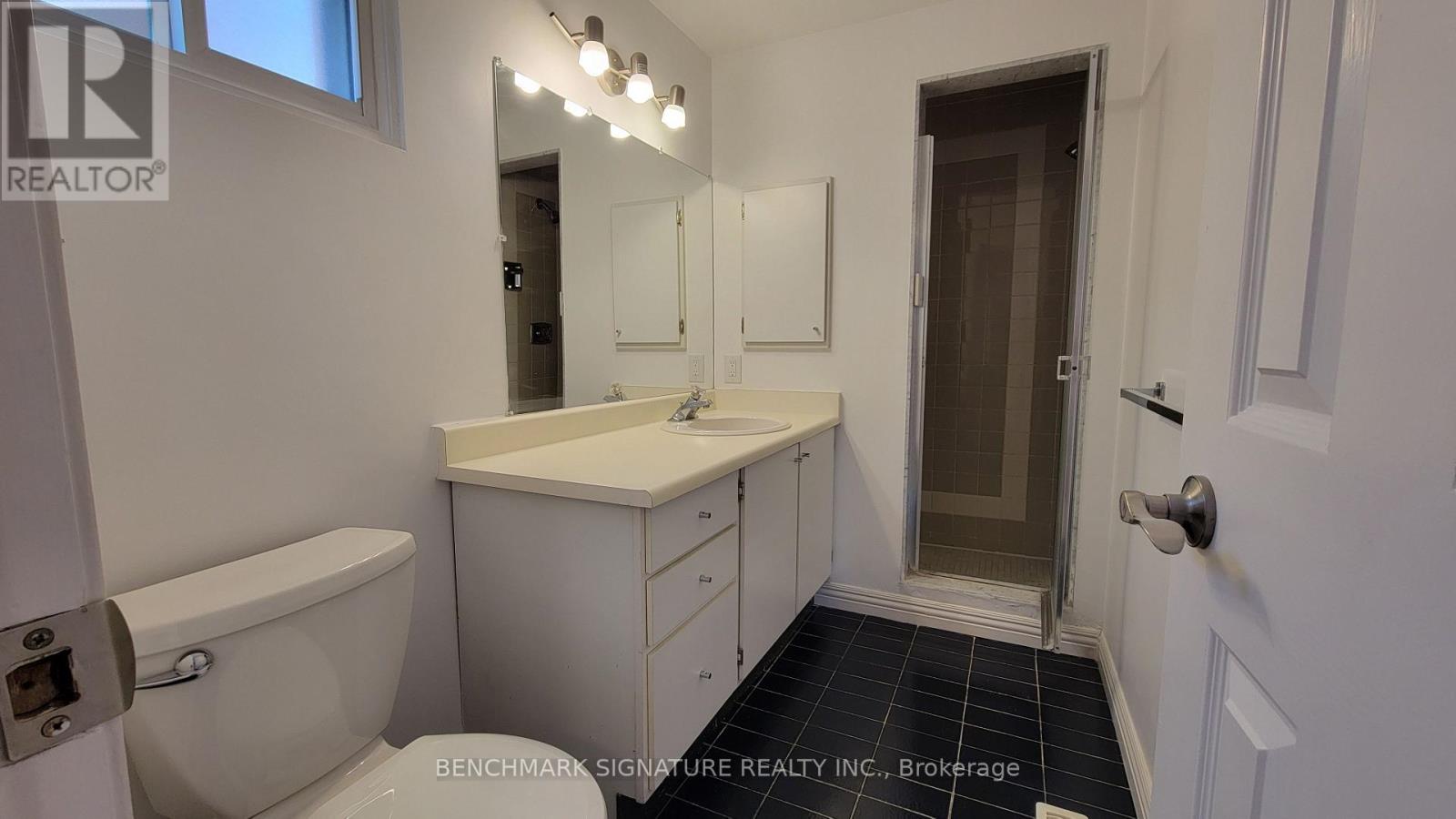 35 Wintermute Boulevard, Toronto, Ontario  M1W 3M5 - Photo 18 - E13410750