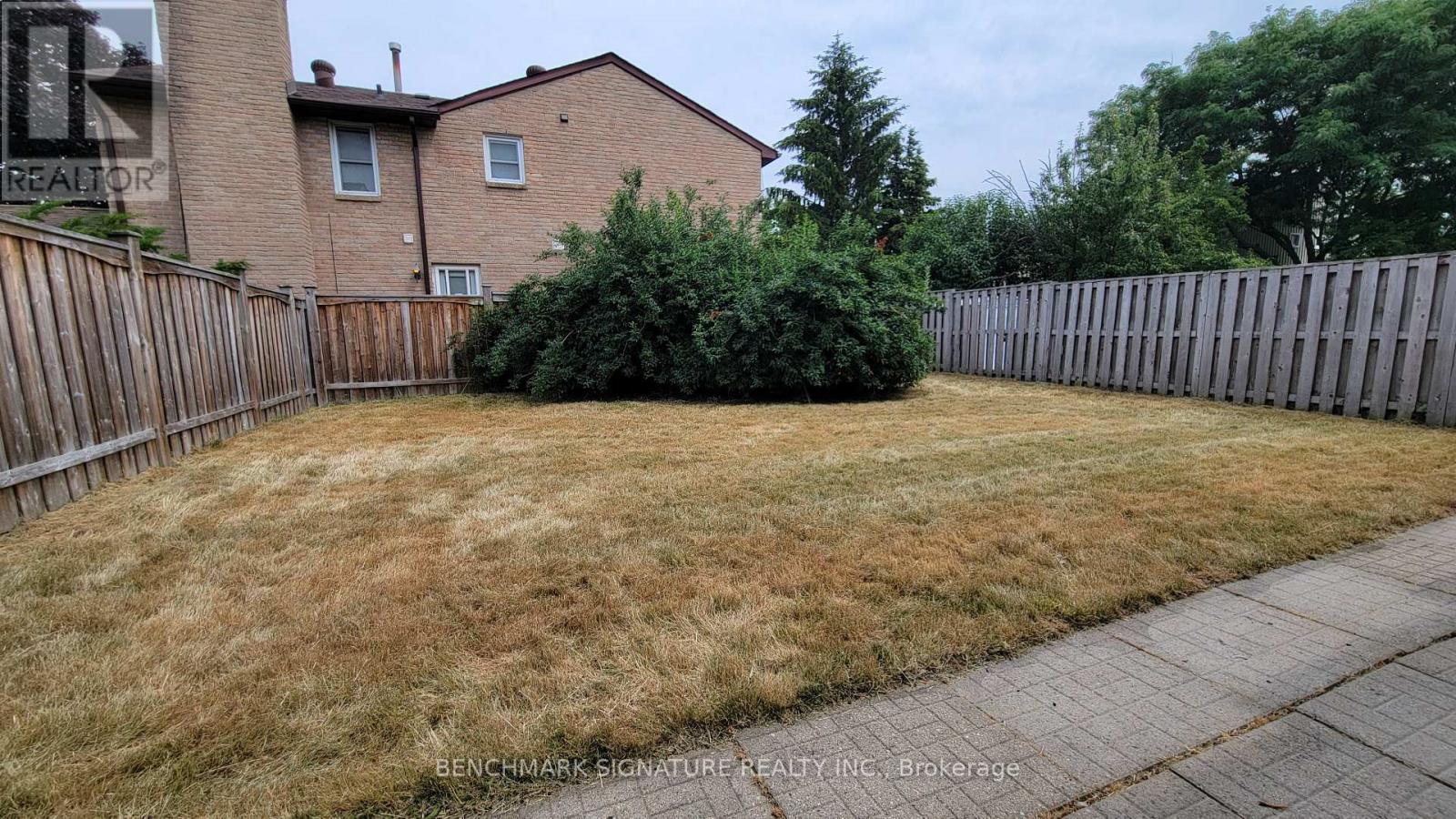 35 Wintermute Boulevard, Toronto, Ontario  M1W 3M5 - Photo 3 - E13410750