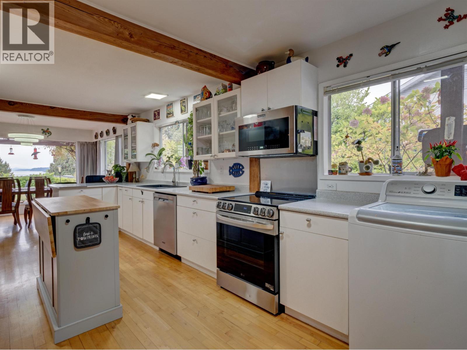 5206 Radcliffe Road, Sechelt, British Columbia  V7Z 0C1 - Photo 9 - R3169841