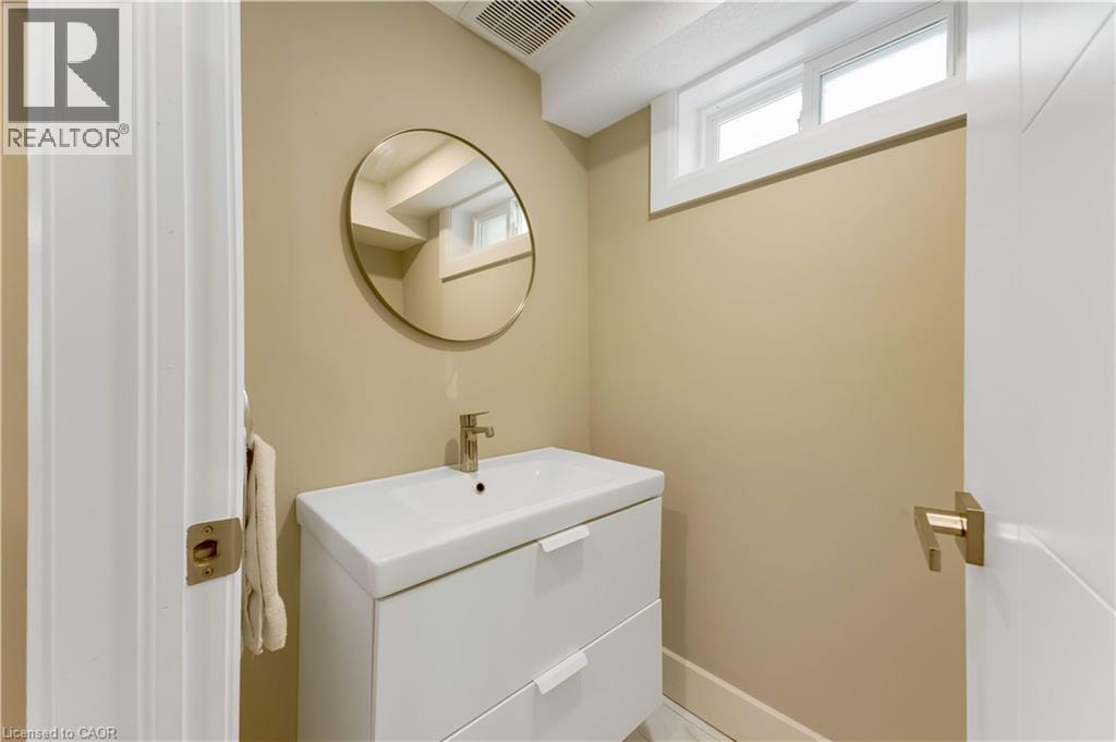 106 Kenneth Avenue, Kitchener, Ontario  N2A 1W2 - Photo 36 - 40866712