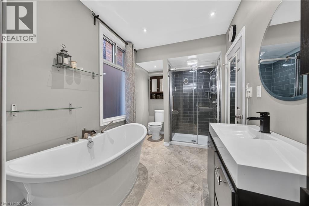 7 East 24th Street, Hamilton, Ontario  L8V 2X8 - Photo 19 - 40866149