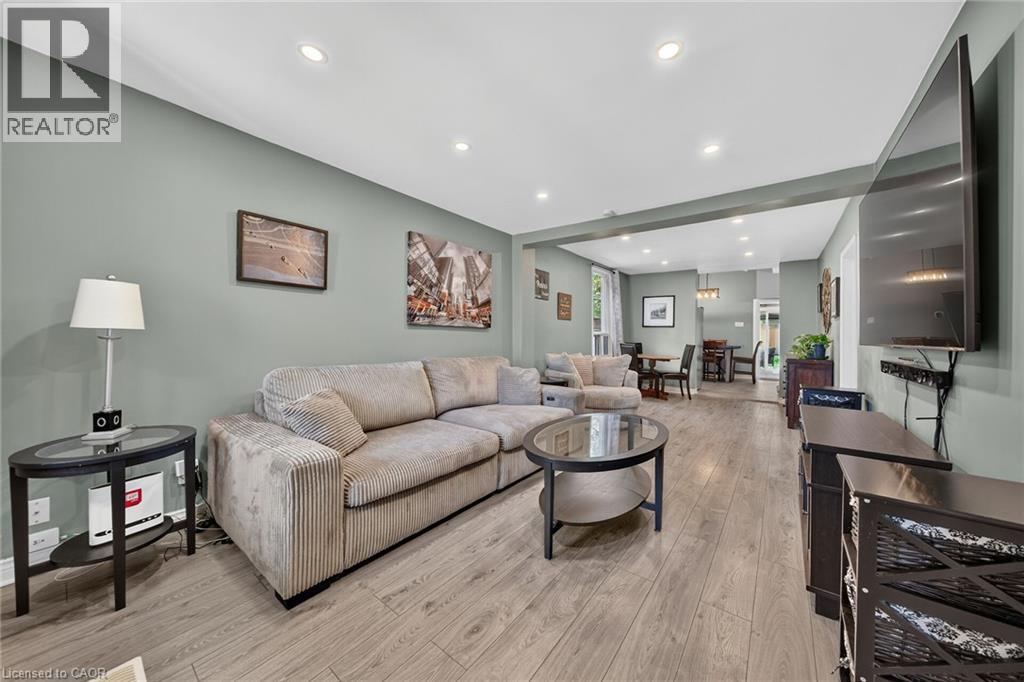 7 East 24th Street, Hamilton, Ontario  L8V 2X8 - Photo 8 - 40866149