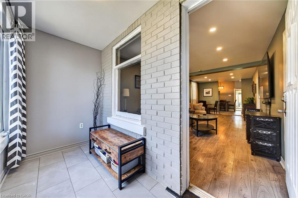7 East 24th Street, Hamilton, Ontario  L8V 2X8 - Photo 6 - 40866149