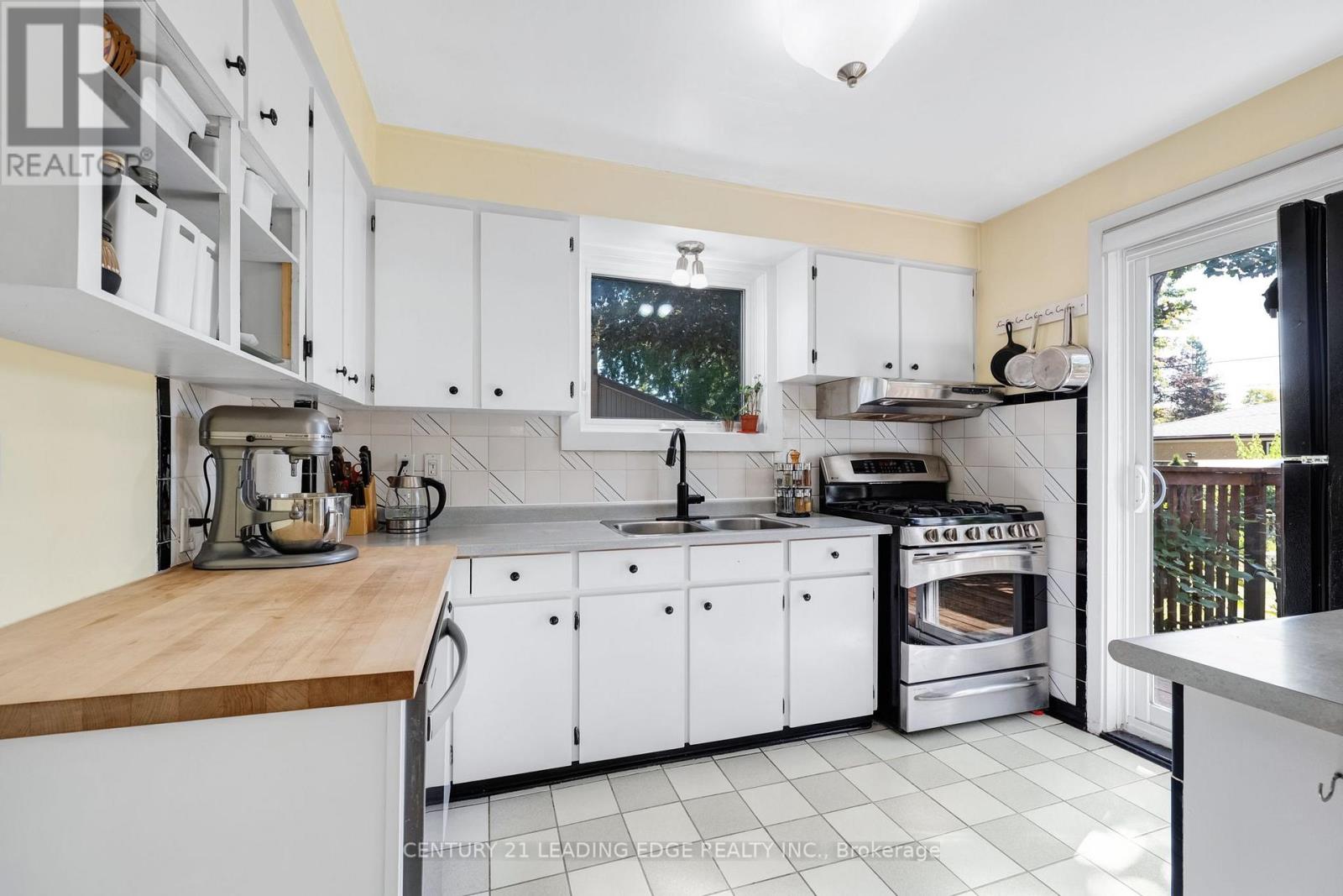 234 Beechy Drive, Richmond Hill, Ontario  L4C 2X7 - Photo 7 - N13831868