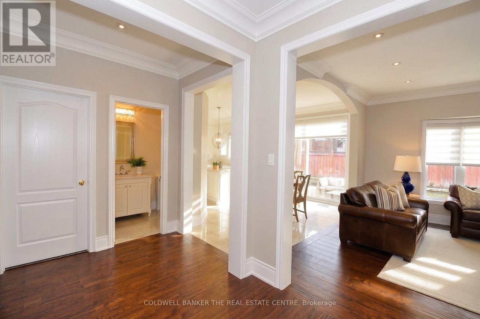 304 Tower Hill Road, Richmond Hill, Ontario  L4E 0A7 - Photo 6 - N13831874