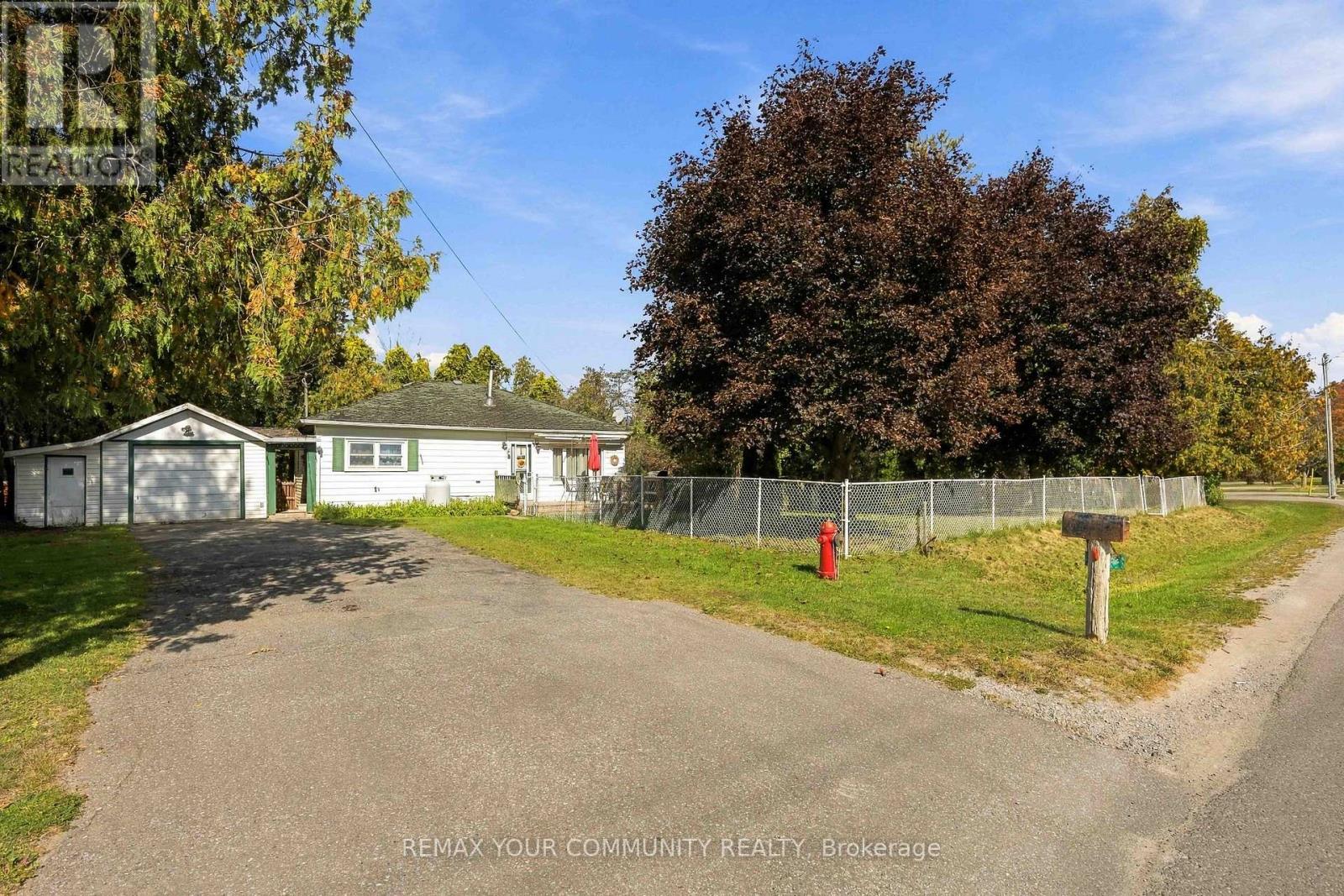 85 CATERING ROAD, Georgina, Ontario
