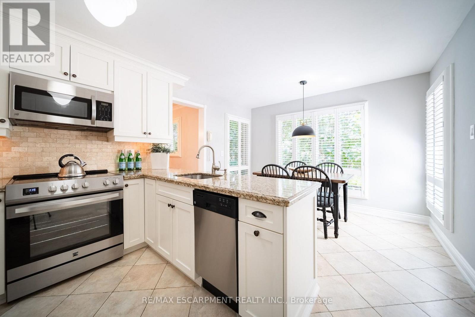 3212 Pinemeadow Drive, Burlington, Ontario  L7M 2N7 - Photo 13 - W13831878