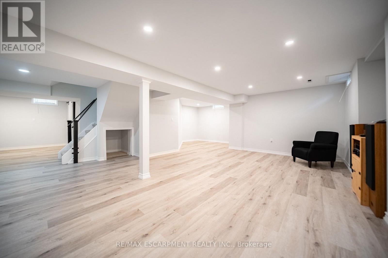 3212 Pinemeadow Drive, Burlington, Ontario  L7M 2N7 - Photo 33 - W13831878