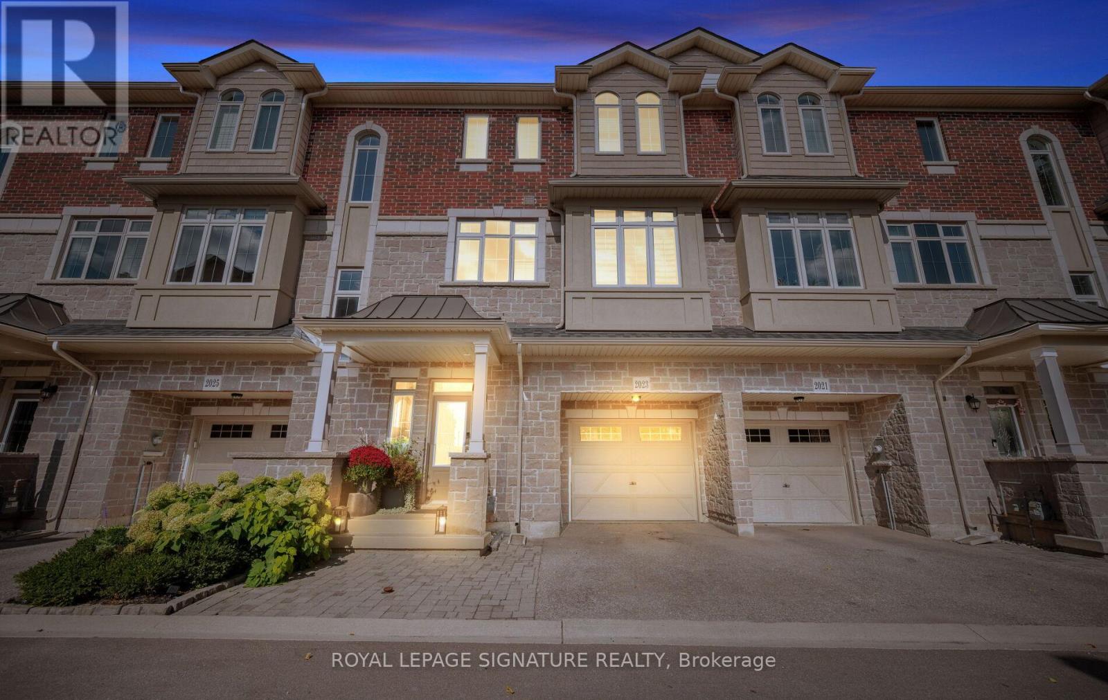 2023 Deerview Common, Oakville, Ontario  L6M 0Y2 - Photo 2 - W13831916