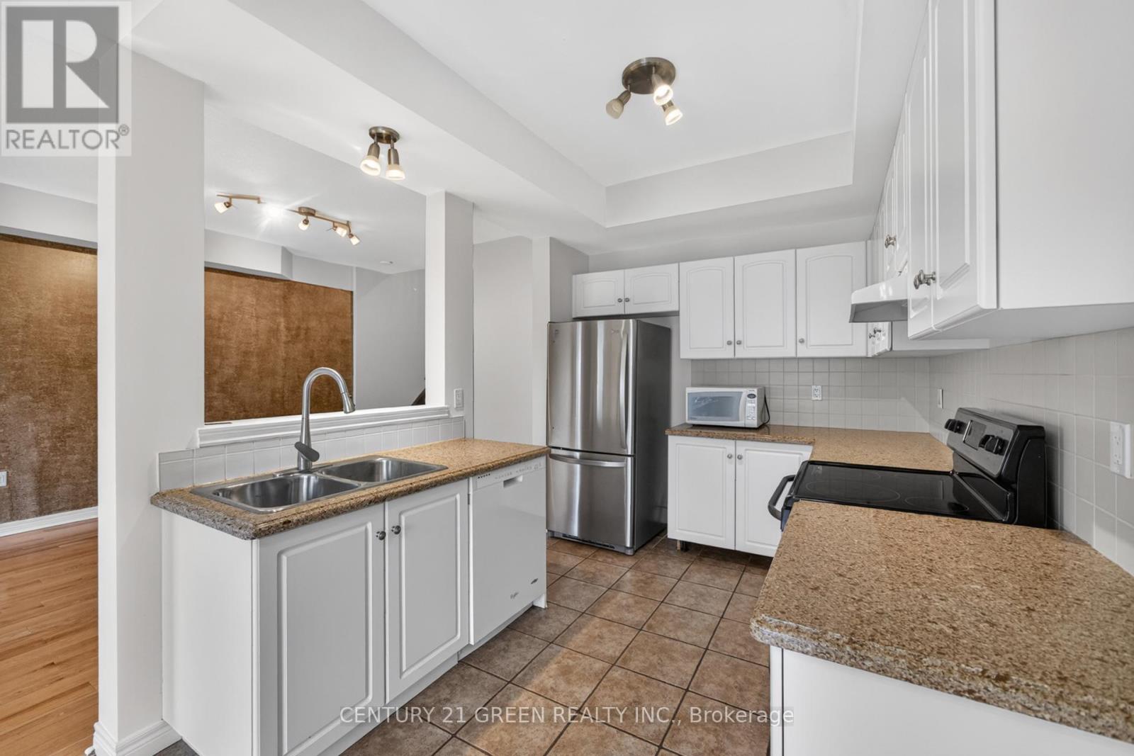 18 Palacebeach Trail, Hamilton, Ontario  L8E 5C3 - Photo 17 - X13831914
