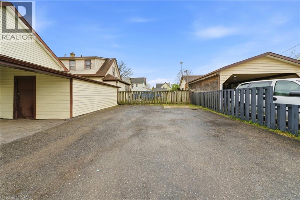 107 Broadway Street, Welland, Ontario  L3C 5L6 - Photo 31 - 40866758