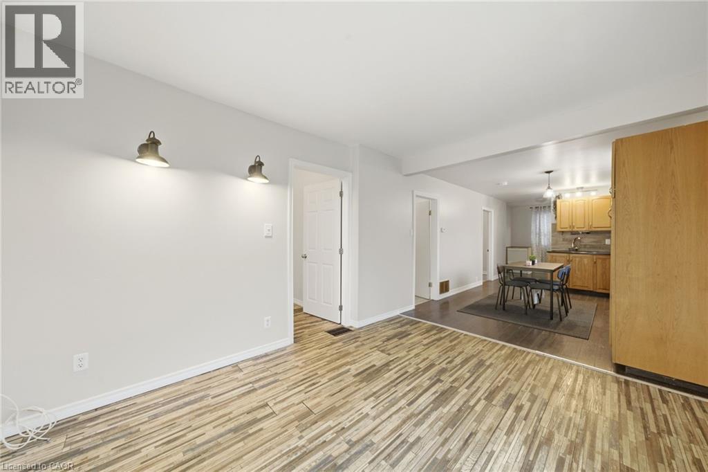 107 Broadway Street, Welland, Ontario  L3C 5L6 - Photo 4 - 40866758