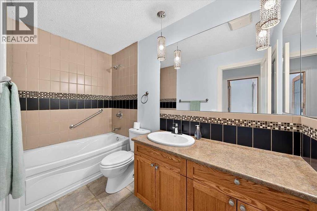 6407 34 Avenue Nw, Calgary, Alberta  T3B 1M9 - Photo 16 - A2346272