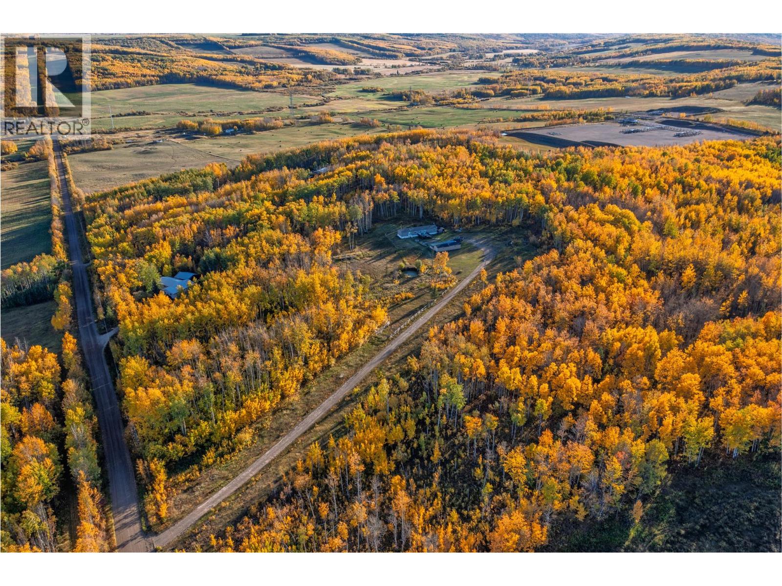 10111 253 Road, Dawson Creek, British Columbia  V0C 2E0 - Photo 2 - 10401956