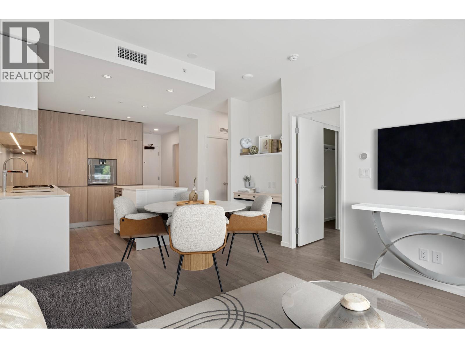 548 6500 MINORU BOULEVARD, Richmond, British Columbia