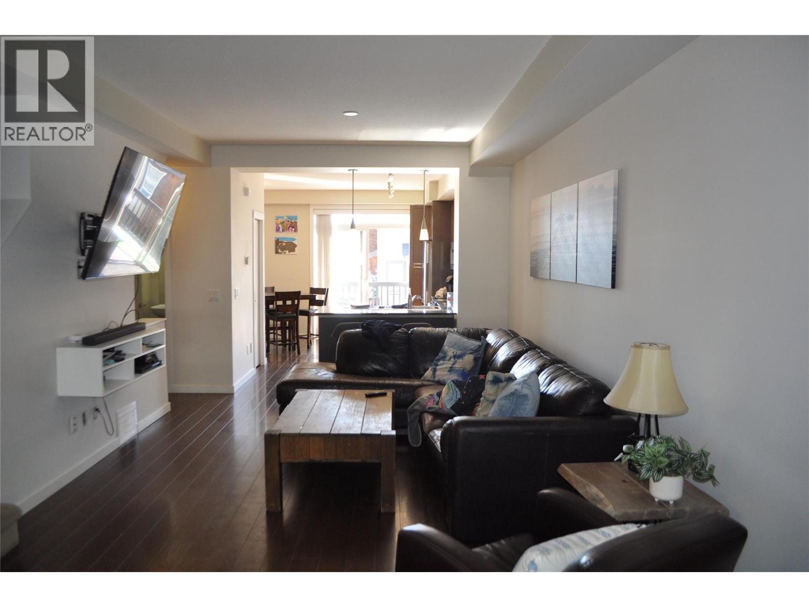 601 Boynton Place, Kelowna, British Columbia  V1V 3B5 - Photo 3 - 10399708