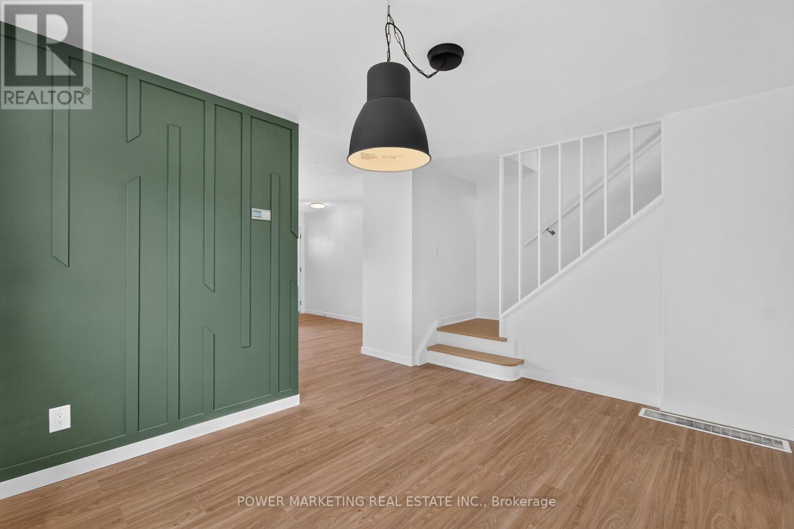 2654 Conn Street, Ottawa, Ontario  K2B 7C5 - Photo 11 - X13831936