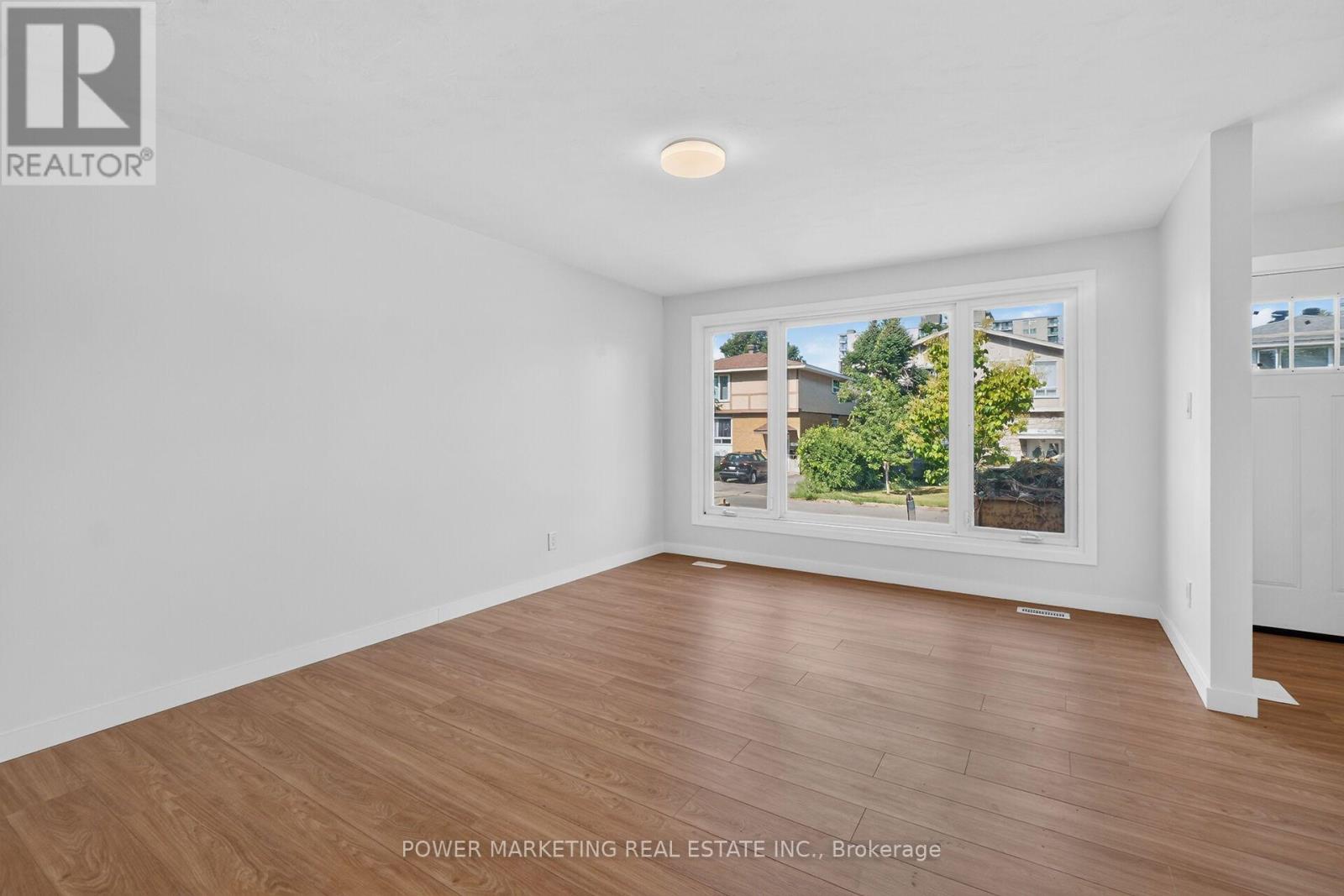 2654 Conn Street, Ottawa, Ontario  K2B 7C5 - Photo 5 - X13831936