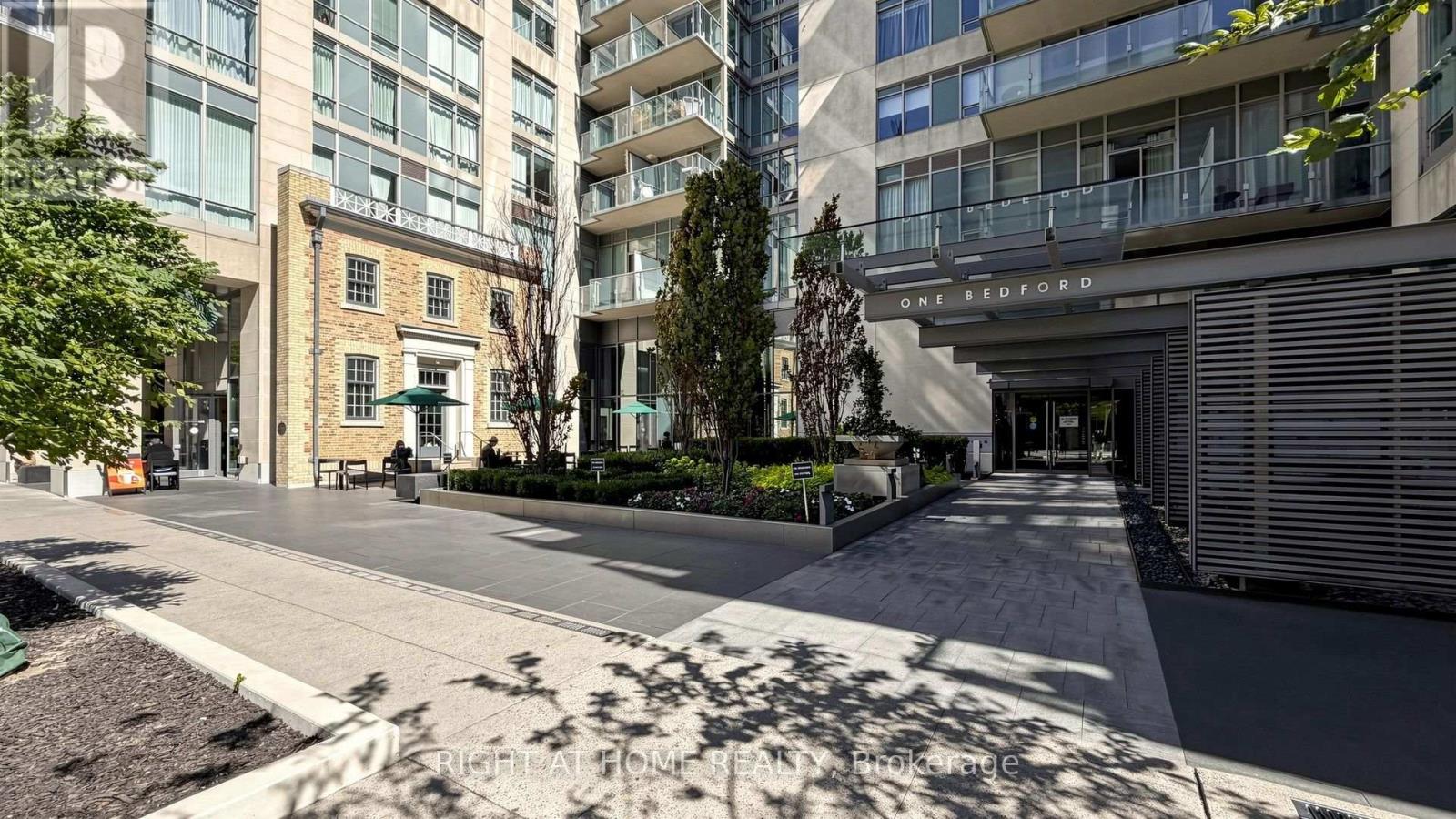 422 - 1 Bedford Road, Toronto, Ontario  M5R 2B5 - Photo 2 - C13831944