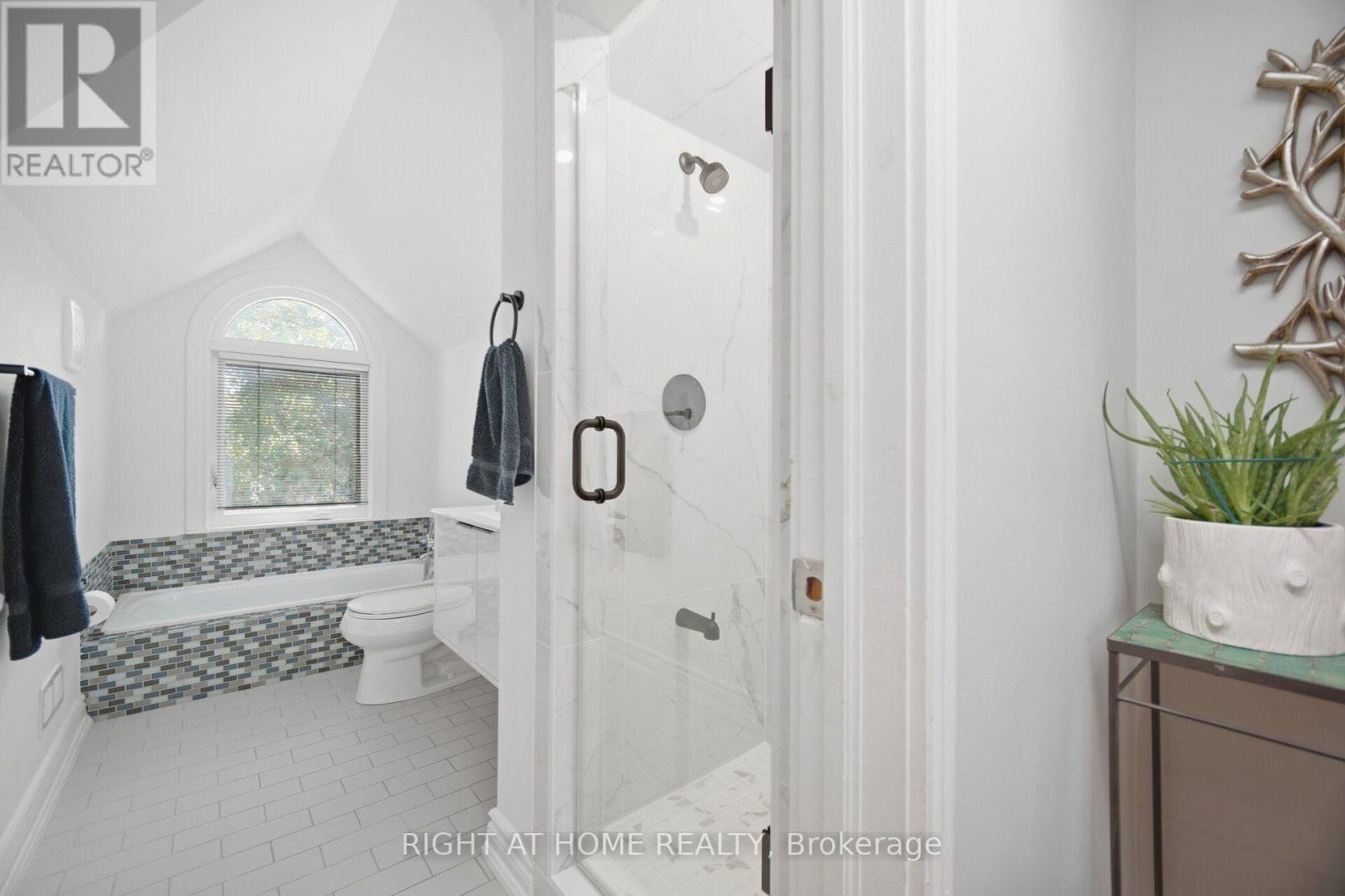 219 Broadway Avenue, Toronto, Ontario M4P 1W1 - Photo 34 - C13831954