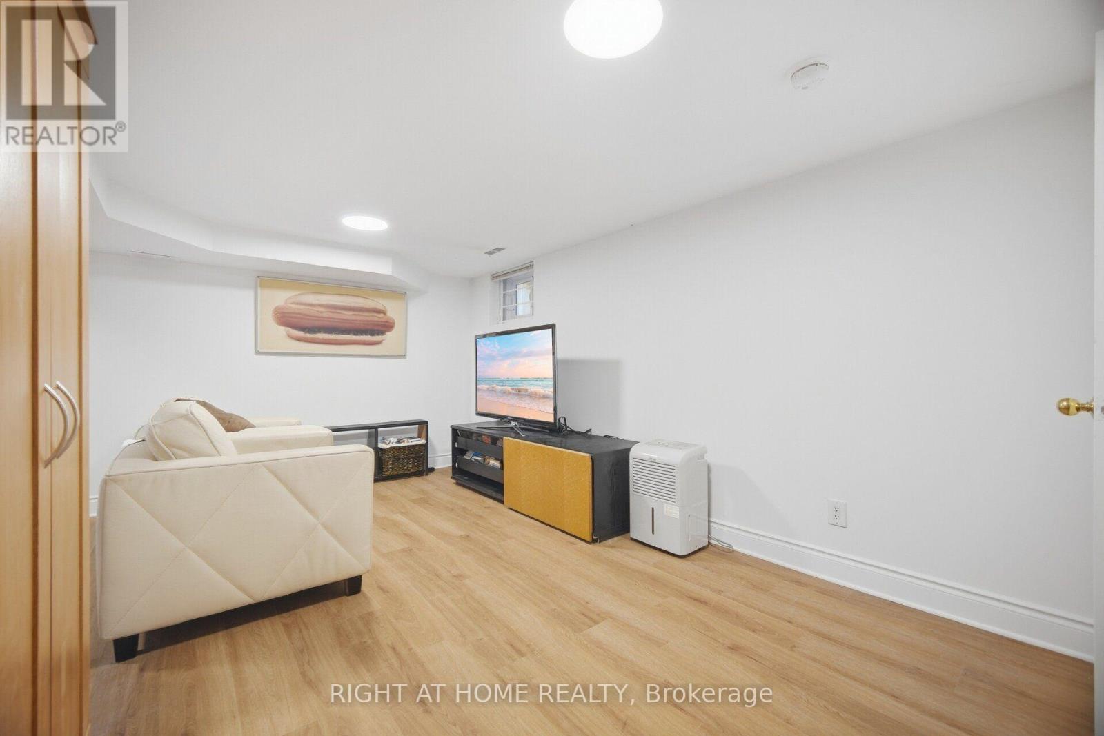 219 Broadway Avenue, Toronto, Ontario M4P 1W1 - Photo 37 - C13831954