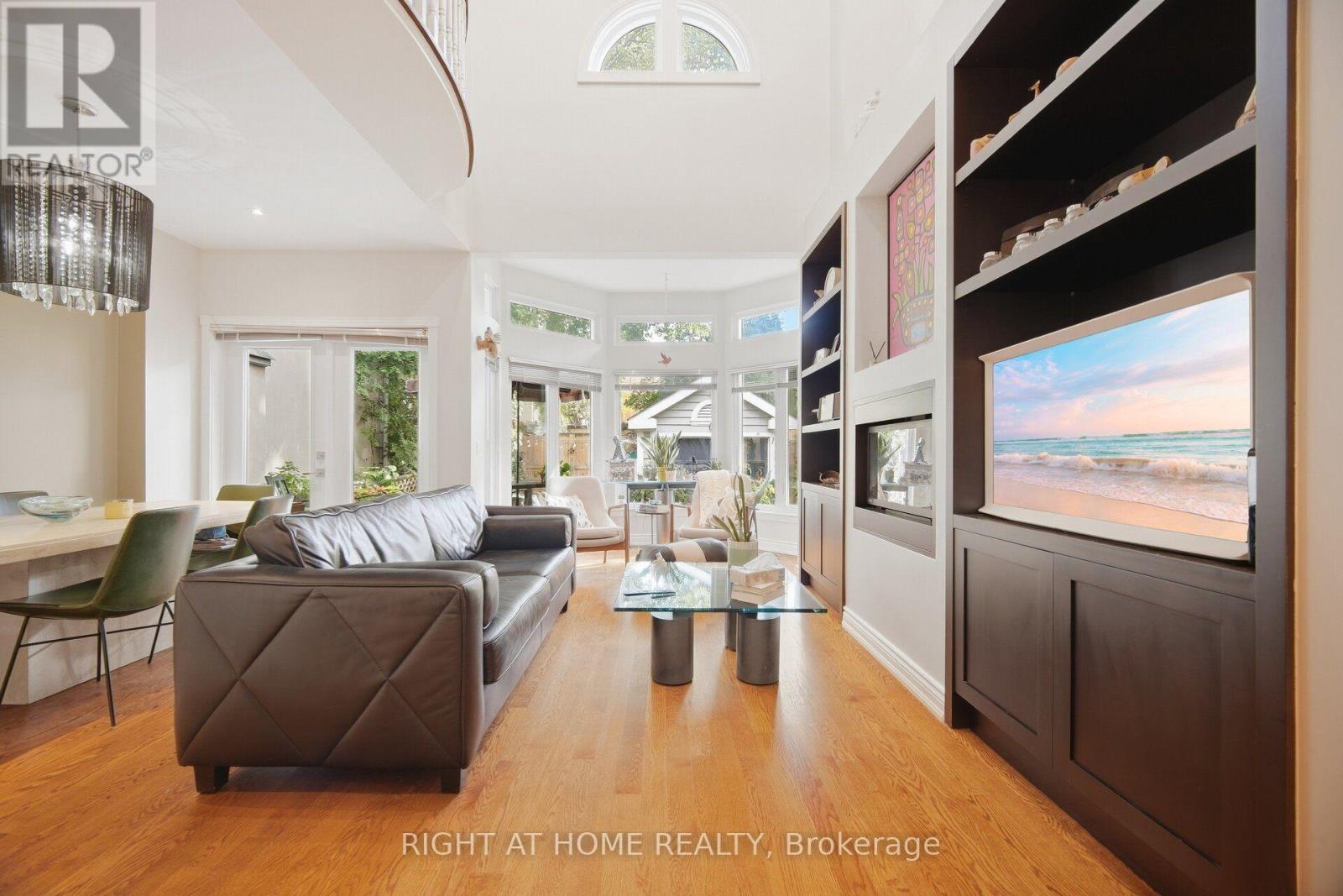219 Broadway Avenue, Toronto, Ontario M4P 1W1 - Photo 6 - C13831954
