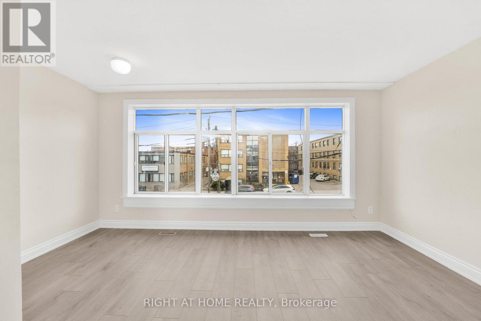 1698a Eglinton Avenue W, Toronto, Ontario  M6E 2H5 - Photo 4 - W13831942