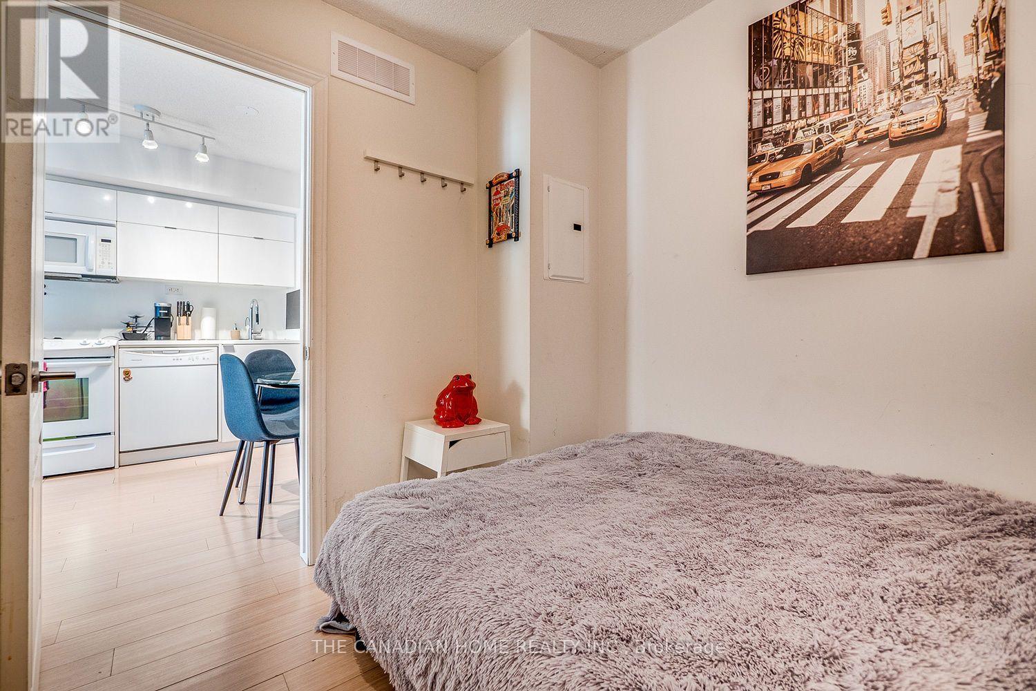 1605 - 21 Iceboat Terrace, Toronto, Ontario  M5V 4A9 - Photo 20 - C13537516