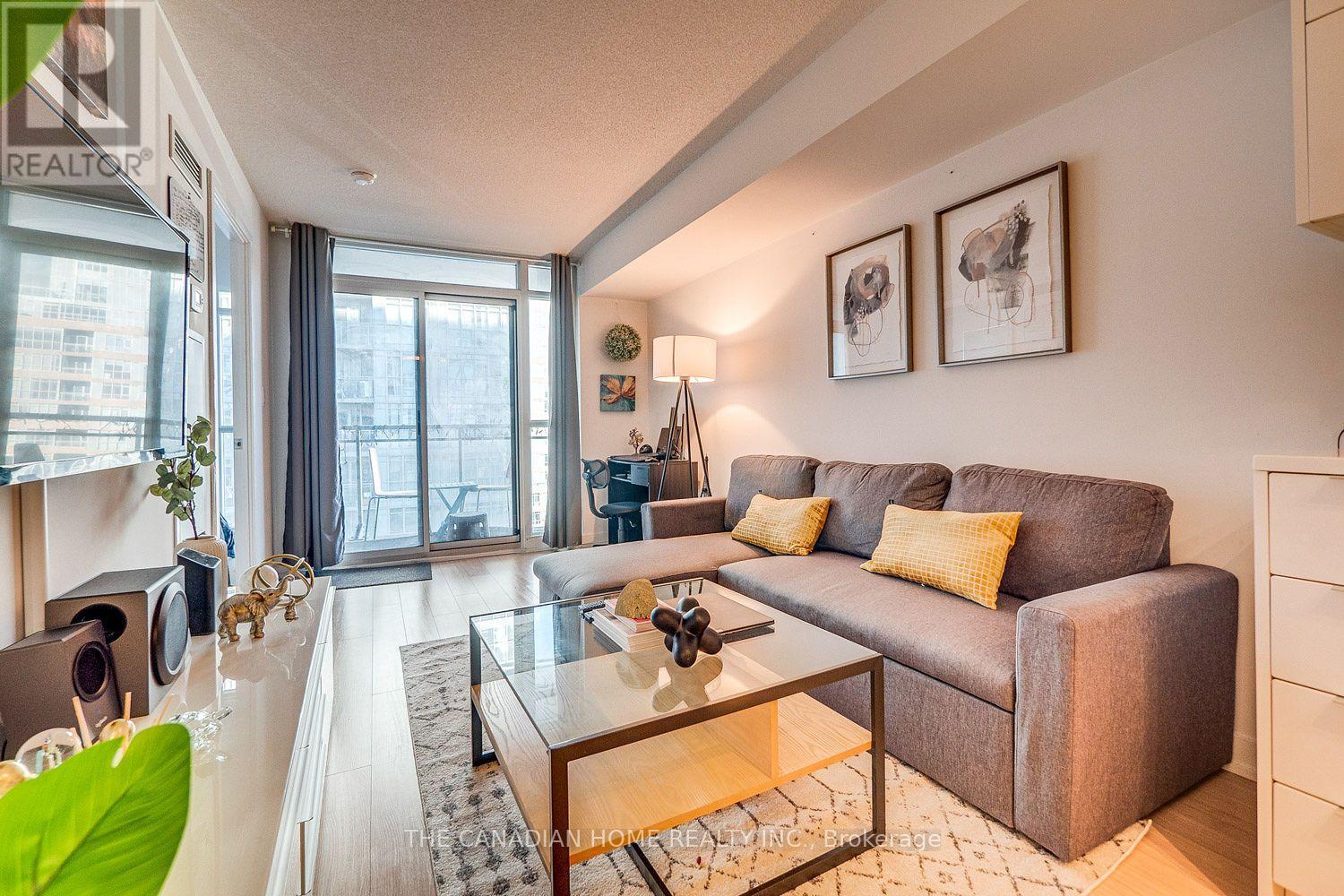 1605 - 21 Iceboat Terrace, Toronto, Ontario  M5V 4A9 - Photo 6 - C13537516