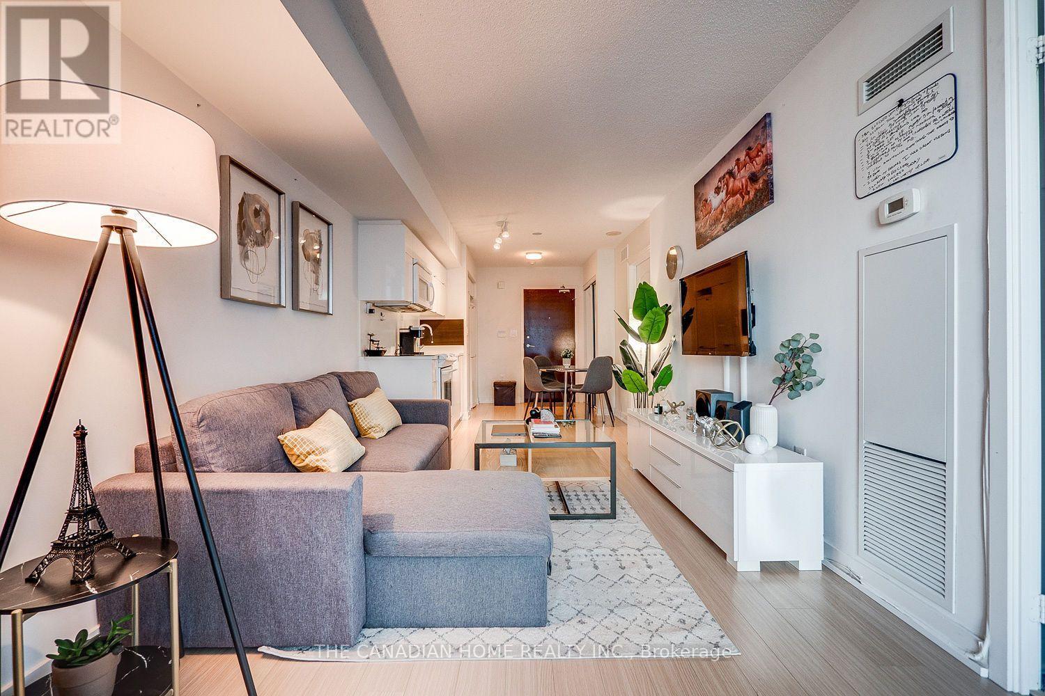 1605 - 21 Iceboat Terrace, Toronto, Ontario  M5V 4A9 - Photo 4 - C13537516