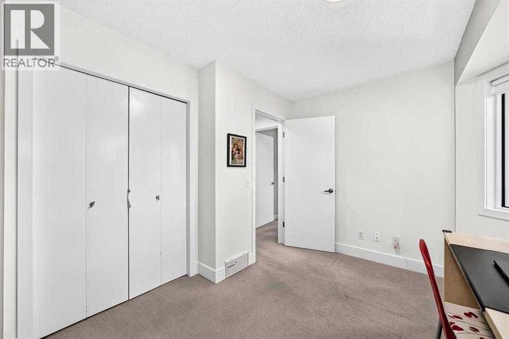 555 Killarney Glen Court SW