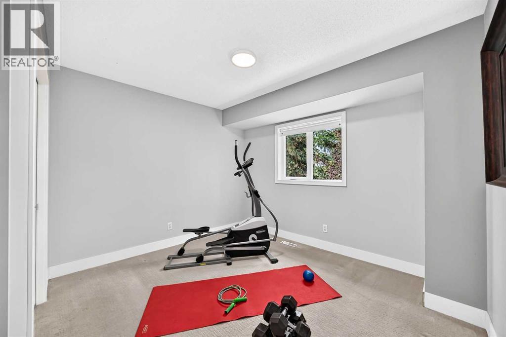 555 Killarney Glen Court SW