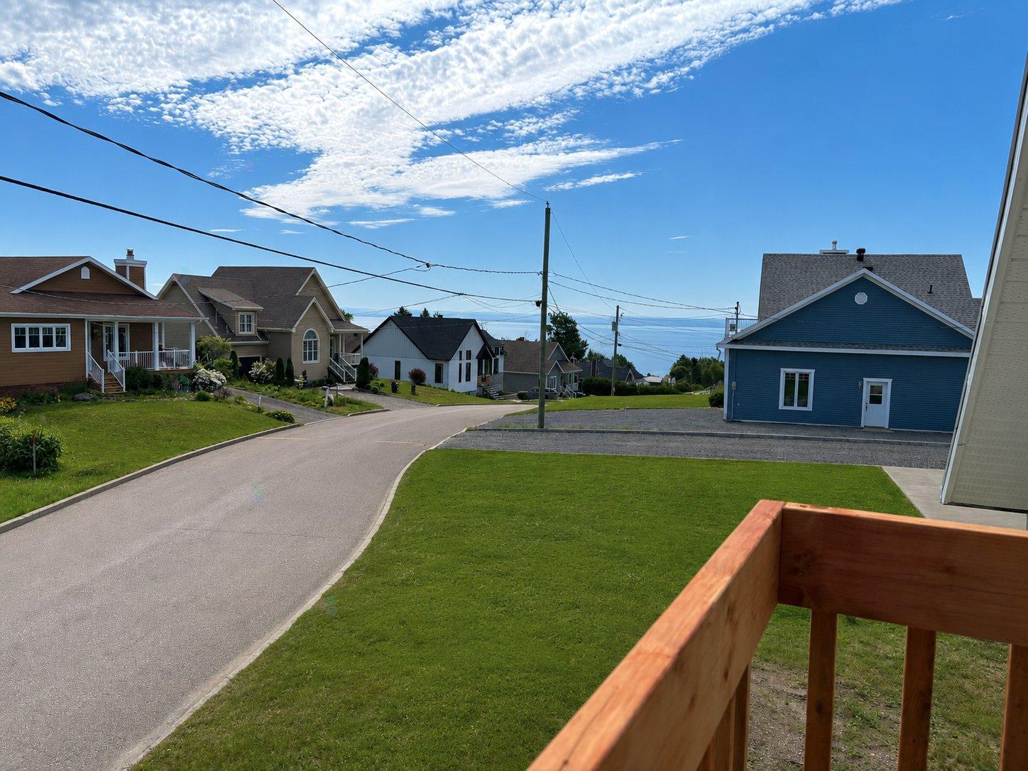 123 Rue de la Rivière Saint-Irénée Quebec Canada G0T1V0 4