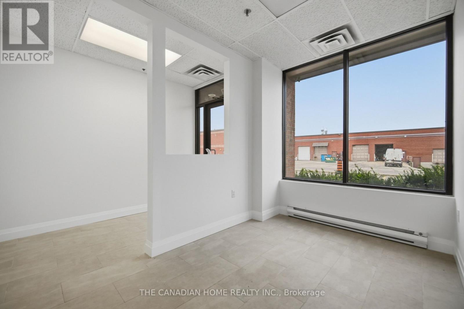 5, 6 & 7 - 7875 Tranmere Drive, Mississauga, Ontario  L5S 1T8 - Photo 4 - W13831146
