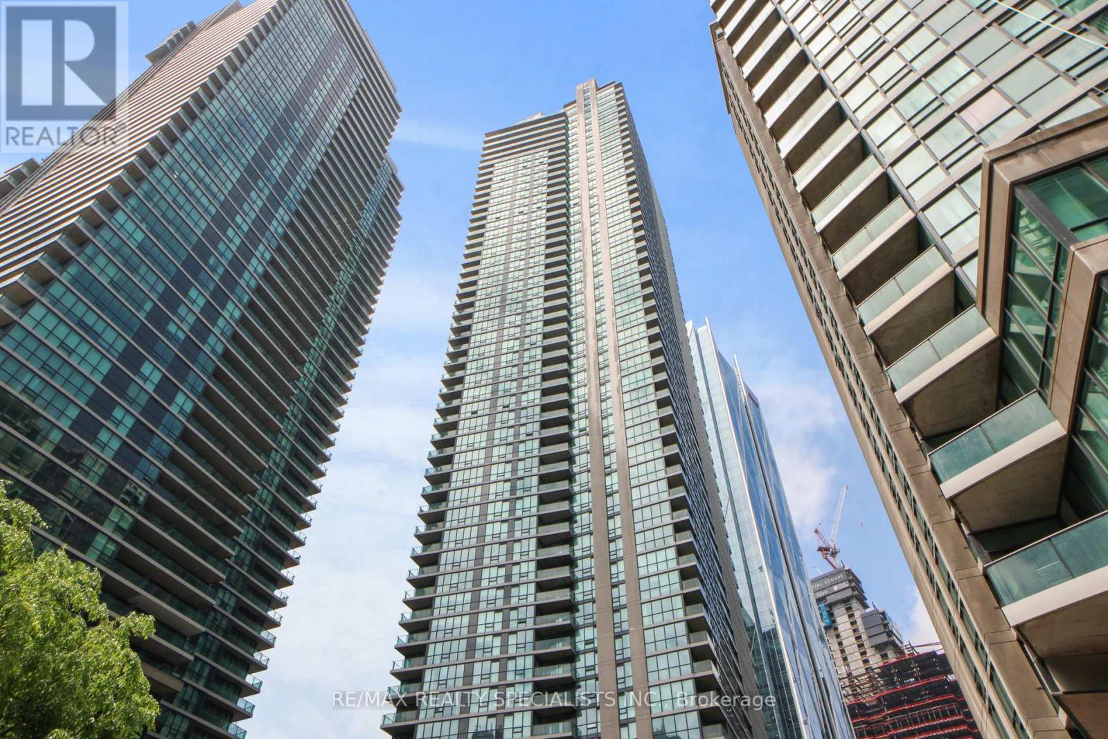 3004 - 18 HARBOUR STREET, Toronto, Ontario