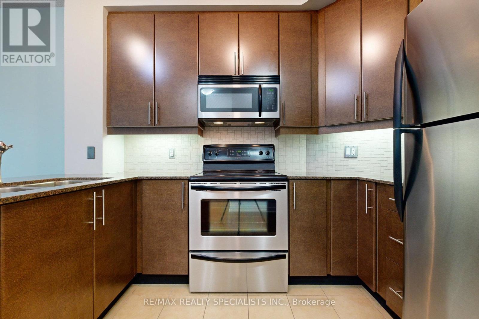 3004 - 18 Harbour Street, Toronto, Ontario  M5J 2Z6 - Photo 7 - C13831992