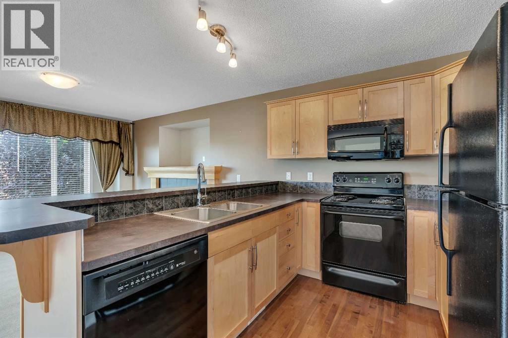 184 Everglen Way SW, Calgary, Alberta  T2Y 5G1 - Photo 11 - A2342775