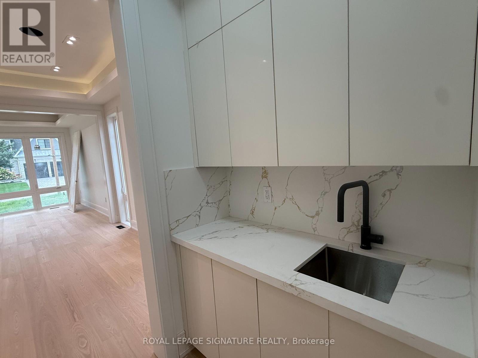 1467 Kenmuir Avenue, Mississauga, Ontario  L5G 4B3 - Photo 7 - W13831974