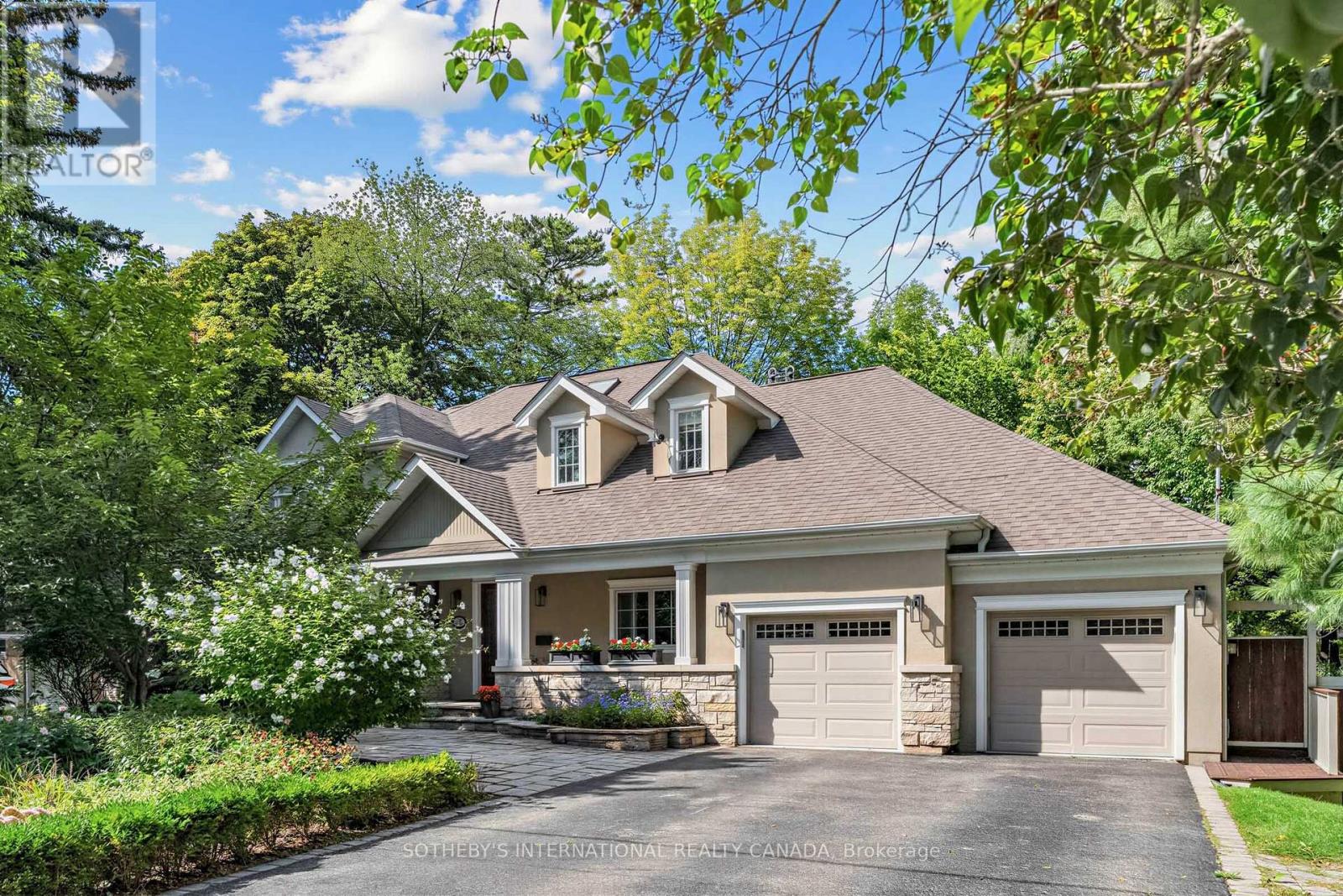 407 CAIRNCROFT ROAD, Oakville, Ontario