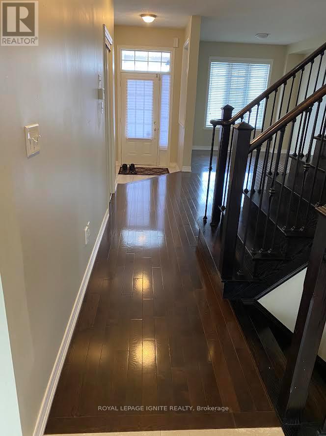 Upper - 43 Vanderbrink Drive, Brampton, Ontario  L6R 0E7 - Photo 3 - W13832002