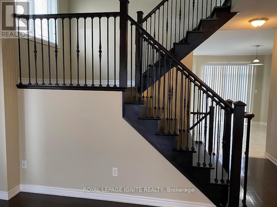 Upper - 43 Vanderbrink Drive, Brampton, Ontario  L6R 0E7 - Photo 9 - W13832002