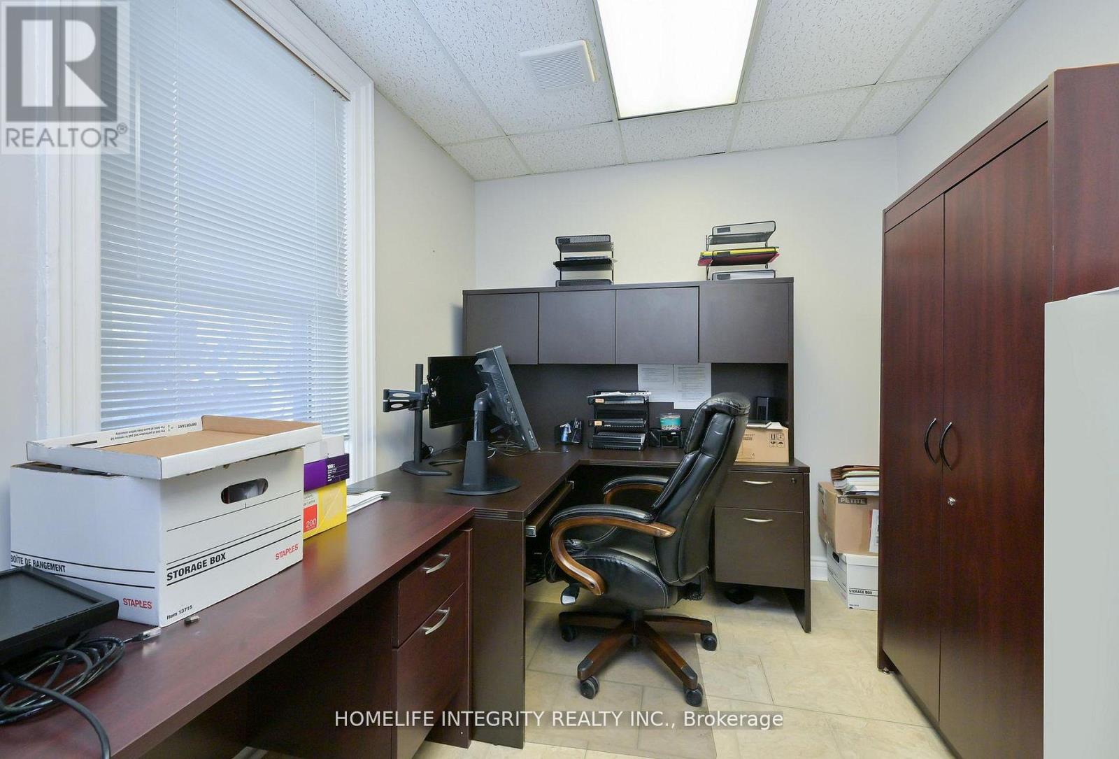 25 Berczy Street, Barrie, Ontario  L4M 3P6 - Photo 32 - S13528746