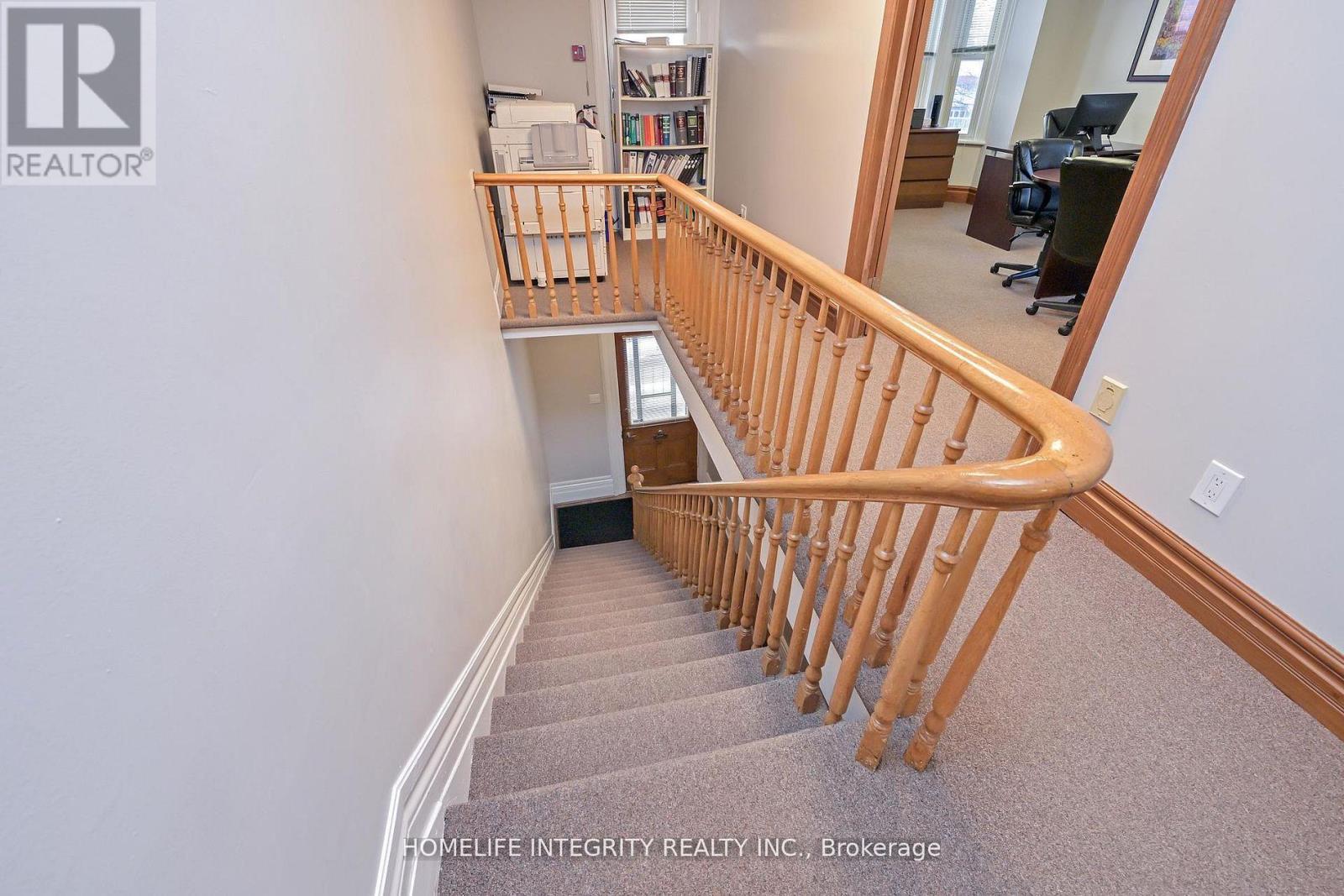 25 Berczy Street, Barrie, Ontario  L4M 3P6 - Photo 23 - S13528746